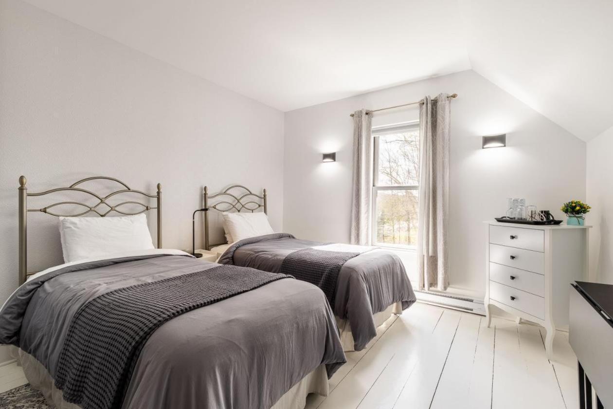 B&B Hillhouse Lac-Brome Eksteriør billede