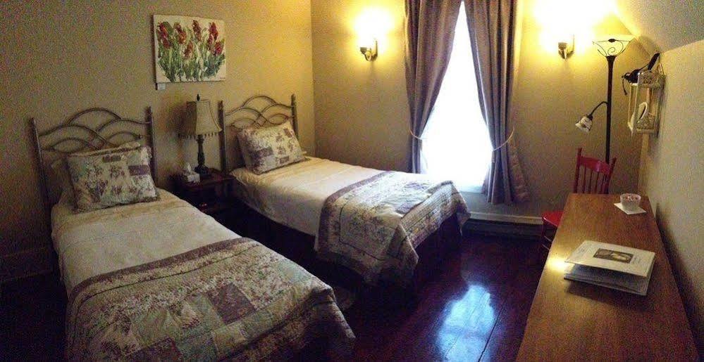 B&B Hillhouse Lac-Brome Eksteriør billede